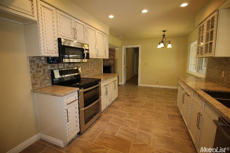 5501 Kiva Dr, Carmichael, CA 95608 photo 8