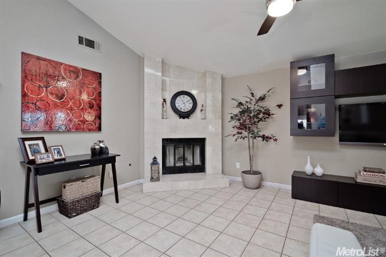 3328 Janet Dr, Modesto, CA 95350 photo 4