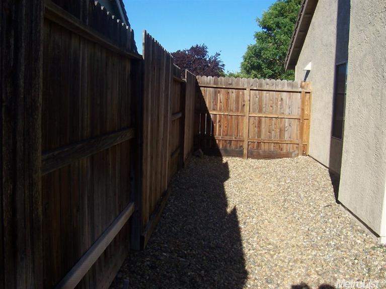 104 Silver Willow Ct, Galt, CA 95632 photo 24