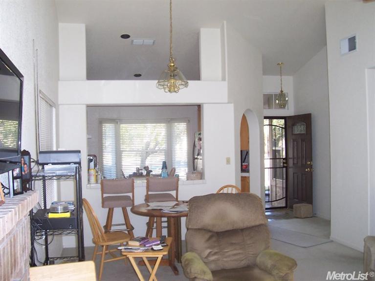 104 Silver Willow Ct, Galt, CA 95632 photo 5
