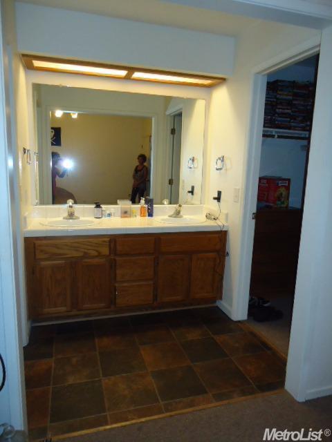 701 E Century Pl, Lodi, CA 95240 photo 10