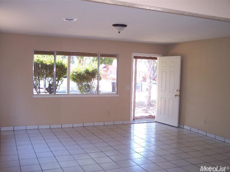 134 Tenbrink Ln, Patterson, CA 95363 photo 4
