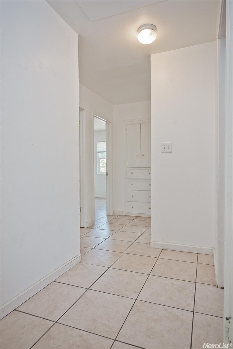 2412 Lilac Ct, Ceres, CA 95307 photo 8
