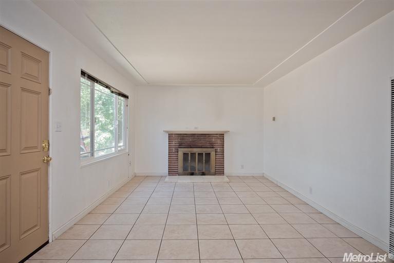 2412 Lilac Ct, Ceres, CA 95307 photo 3