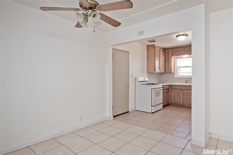 2412 Lilac Ct, Ceres, CA 95307 photo 5
