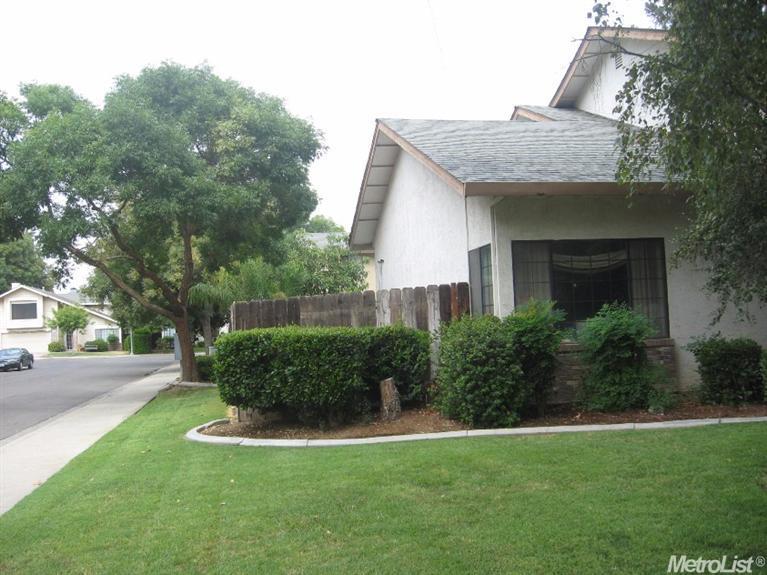 517 Clover Ave, Patterson, CA 95363 photo 2