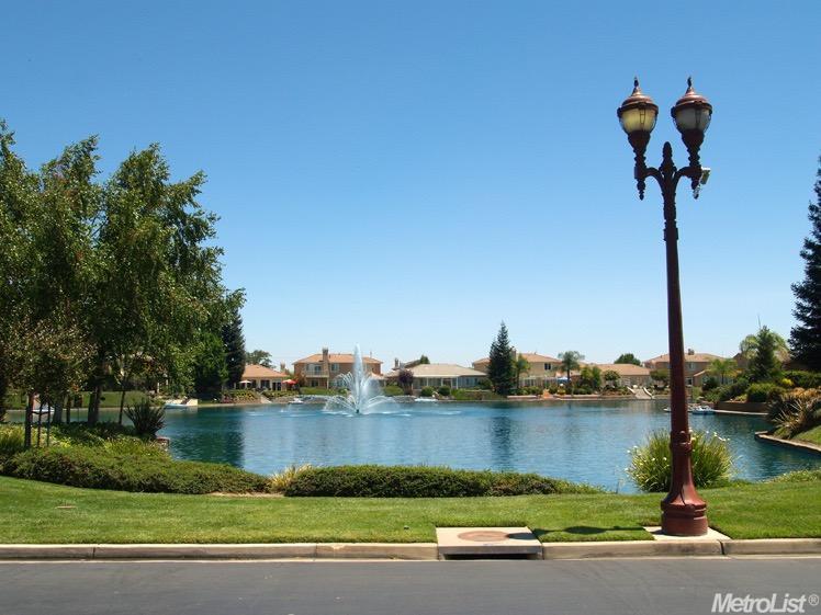 3204 Edgeview Dr, Modesto, CA 95355 photo 1