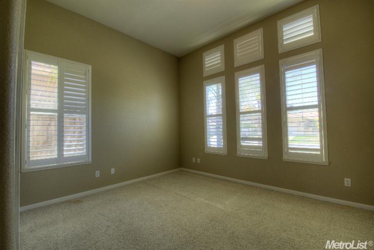 3204 Edgeview Dr, Modesto, CA 95355 photo 8