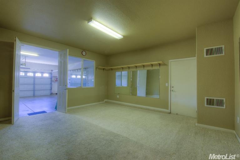 3204 Edgeview Dr, Modesto, CA 95355 photo 10