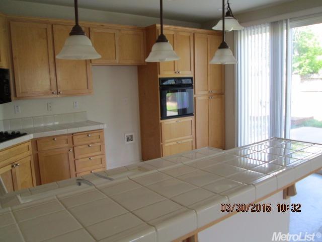 2449 Milano Ct, Manteca, CA 95337 photo 5