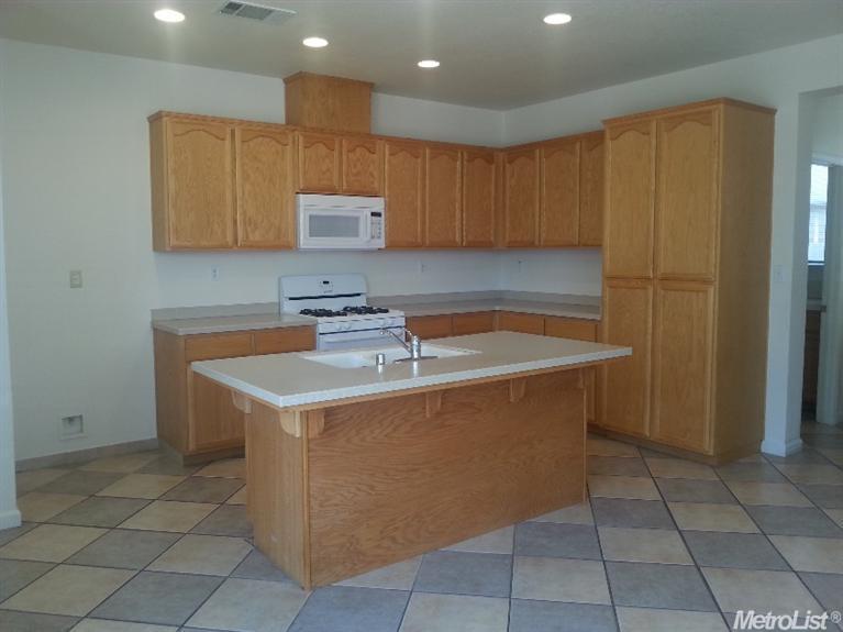 624 Pine Creek Ln, Patterson, CA 95363 photo 10