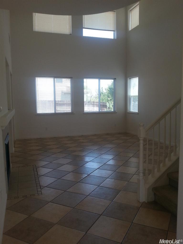 624 Pine Creek Ln, Patterson, CA 95363 photo 9