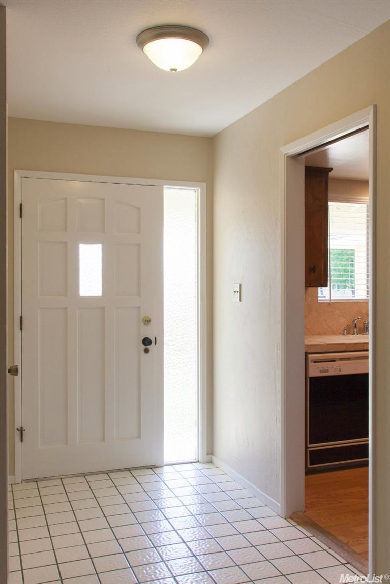 1163 N Ham Ln, Lodi, CA 95242 photo 3