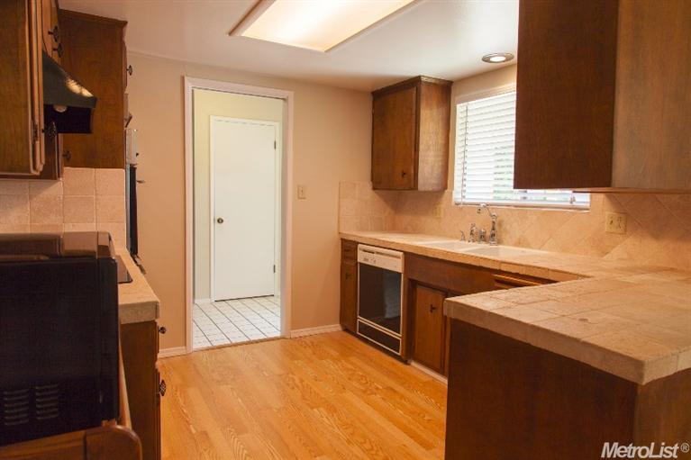 1163 N Ham Ln, Lodi, CA 95242 photo 5