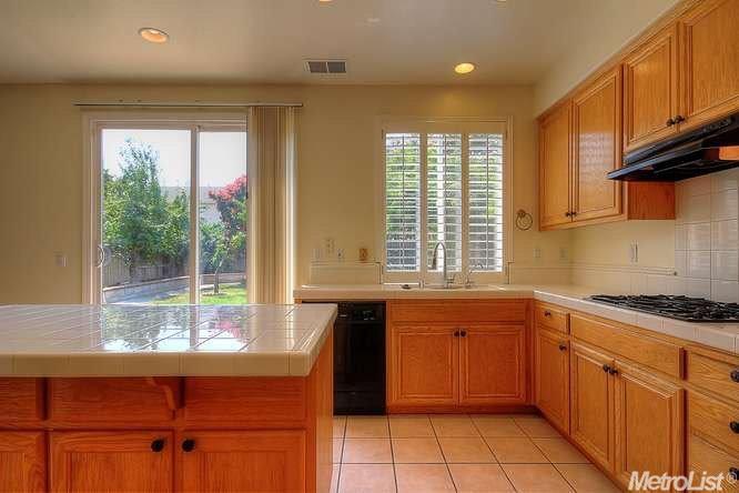 224 Ridgeview Dr, Tracy, CA 95377 photo 3