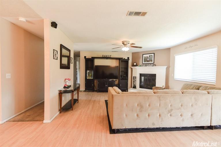 730 Mcfall Pl, Manteca, CA 95336 photo 3