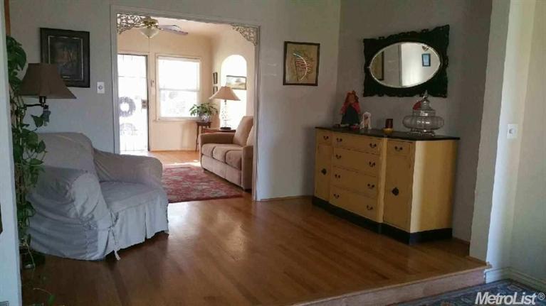 240 E Highland Ave, Tracy, CA 95376 photo 2