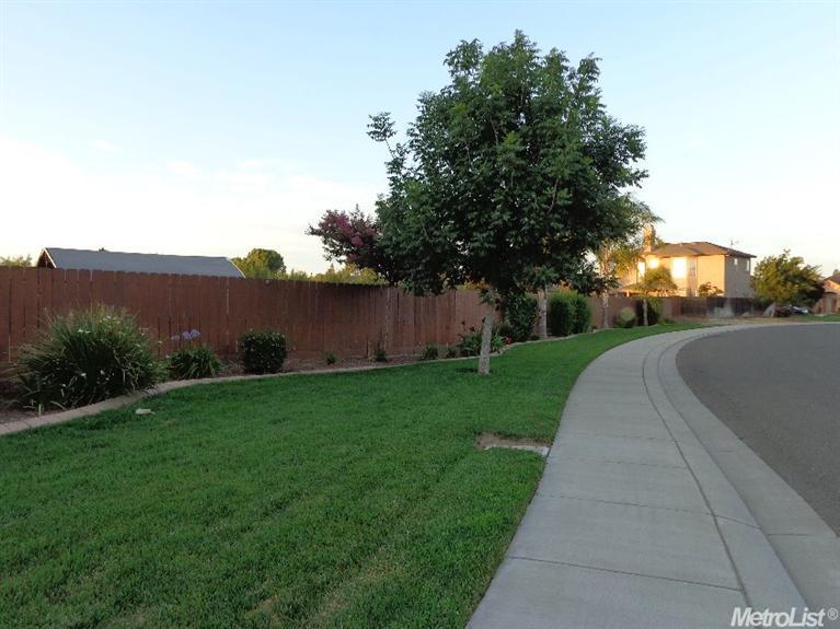 6409 Leaflet Ln, Hughson, CA 95326 photo 3