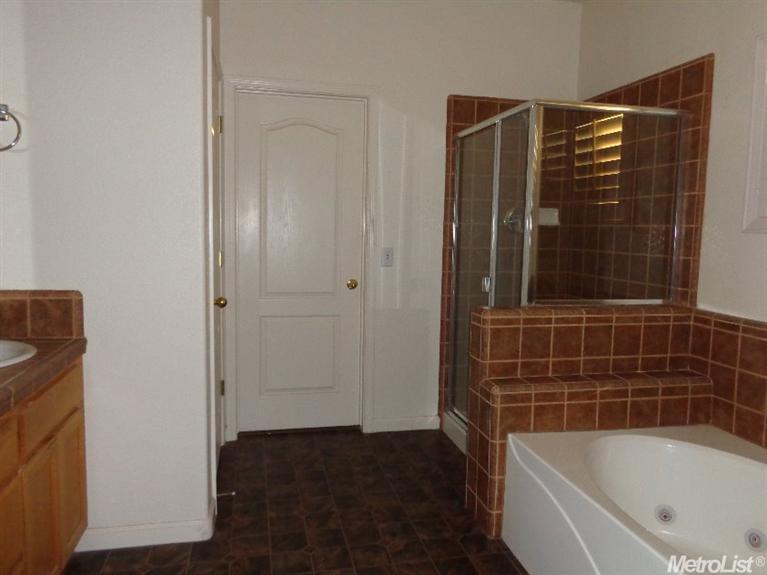 6409 Leaflet Ln, Hughson, CA 95326 photo 13