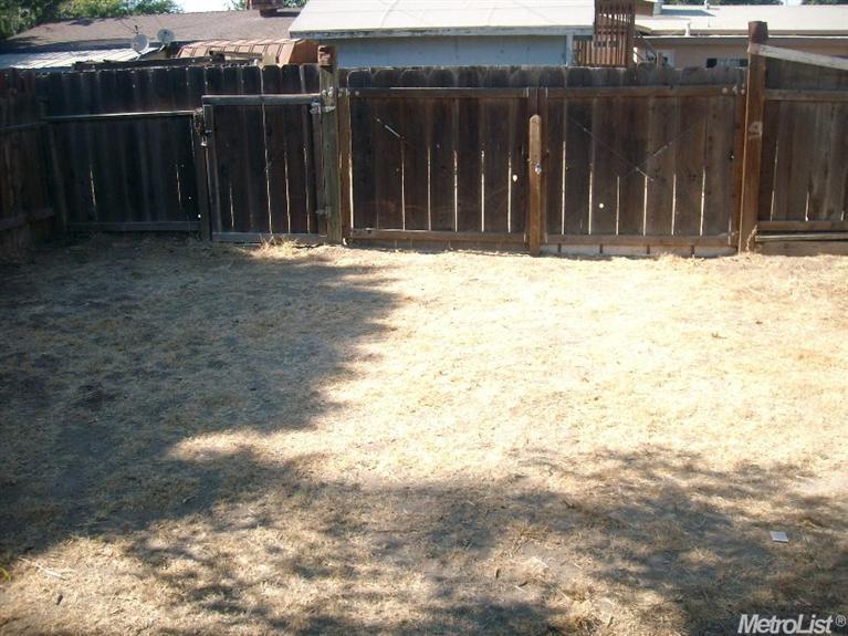 1533 Placer Ave, Modesto, CA 95358 photo 23