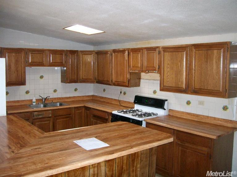 1533 Placer Ave, Modesto, CA 95358 photo 2
