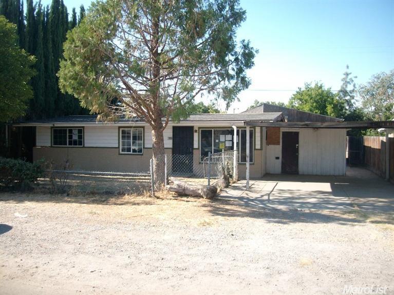 1533 Placer Ave, Modesto, CA 95358 photo 1
