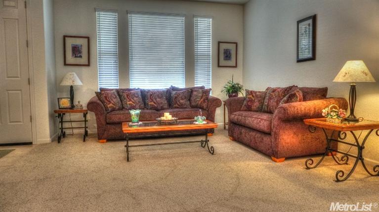 4265 Oakridge Dr, Tracy, CA 95377 photo 2