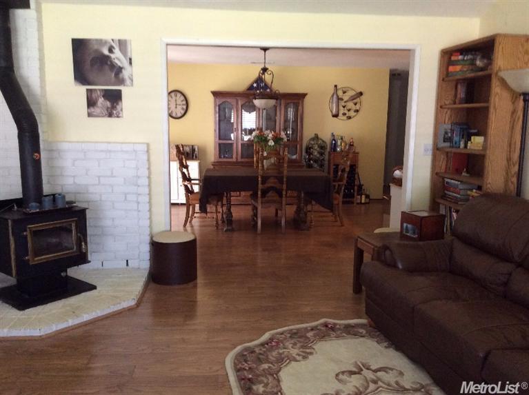 3354 Melodye Ct, Rescue, CA 95672 photo 2