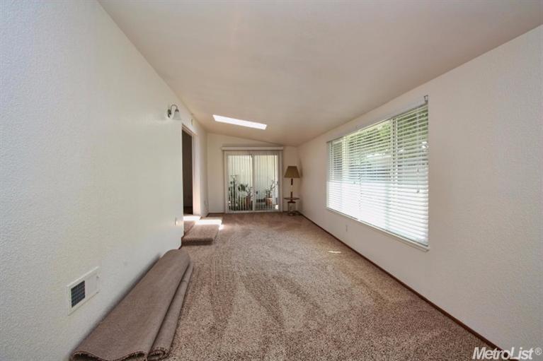 6230 Shadowcreek Dr, Carmichael, CA 95608 photo 4