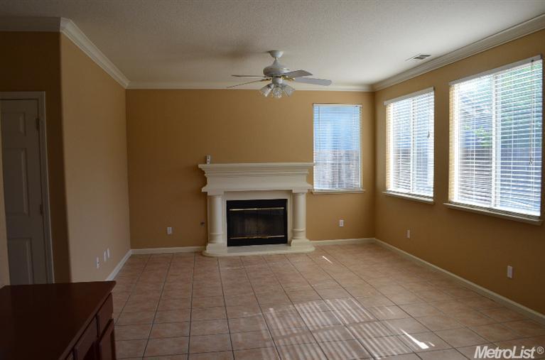 2142 Azevedo Ave, Manteca, CA 95337 photo 6