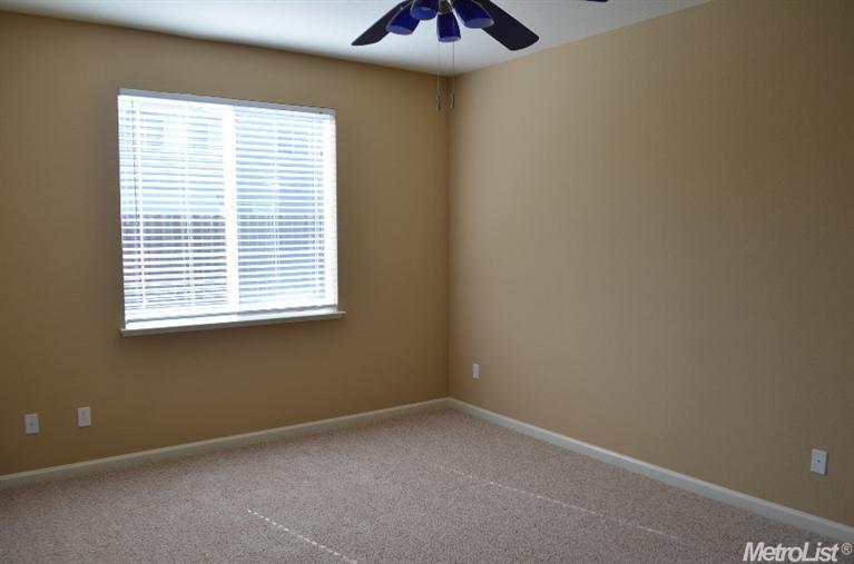 2142 Azevedo Ave, Manteca, CA 95337 photo 8