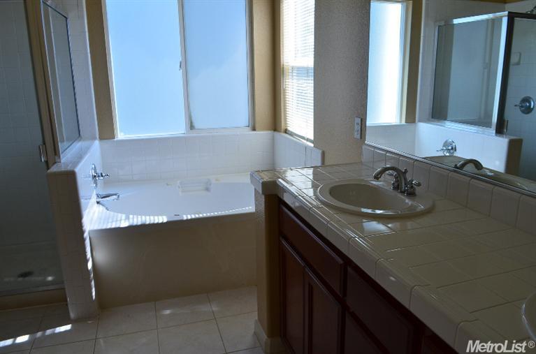 2142 Azevedo Ave, Manteca, CA 95337 photo 13