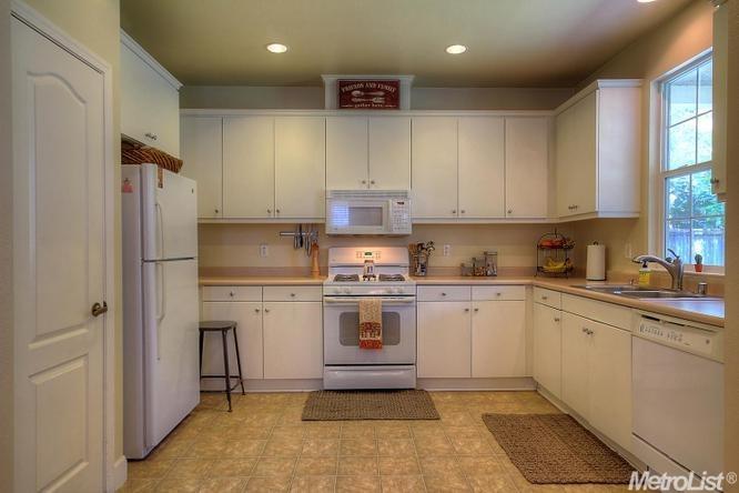 1665 Fairway Oaks Ct, Ripon, CA 95366 photo 9