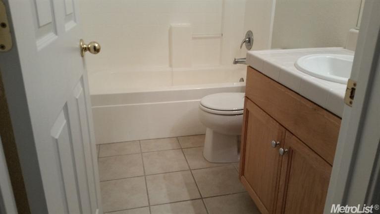 1951 Millbrook Dr, Lodi, CA 95242 photo 9