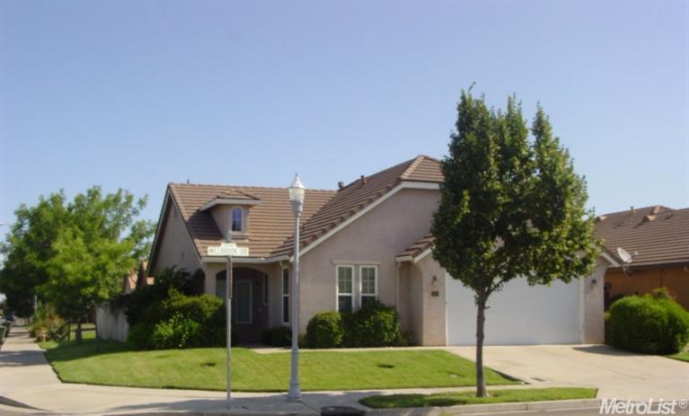 1951 Millbrook Dr, Lodi, CA 95242 photo 1
