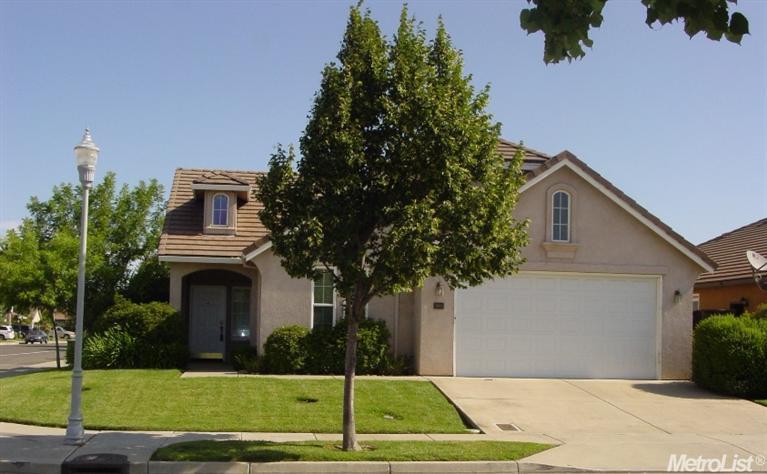 1951 Millbrook Dr, Lodi, CA 95242 photo 3