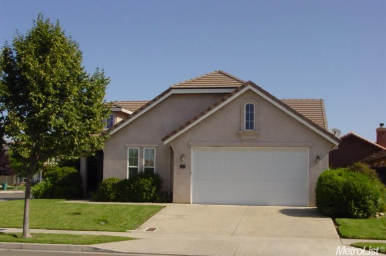 1951 Millbrook Dr, Lodi, CA 95242 photo 2