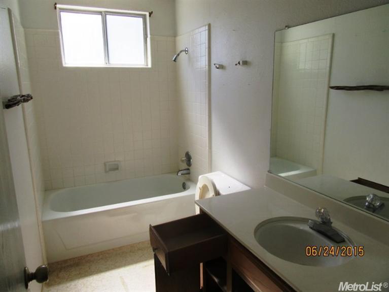 1285 Sprague St, Manteca, CA 95336 photo 14