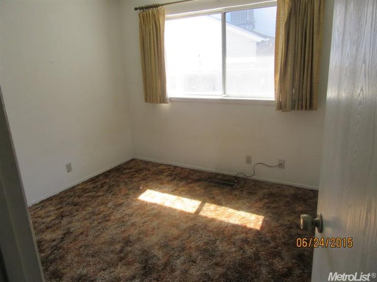 1285 Sprague St, Manteca, CA 95336 photo 8