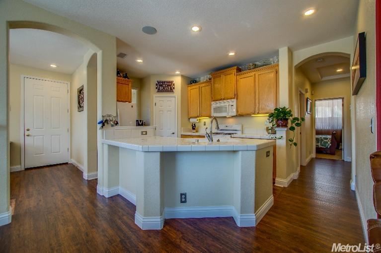 5637 Ridgepoint Dr, Antelope, CA 95843 photo 3