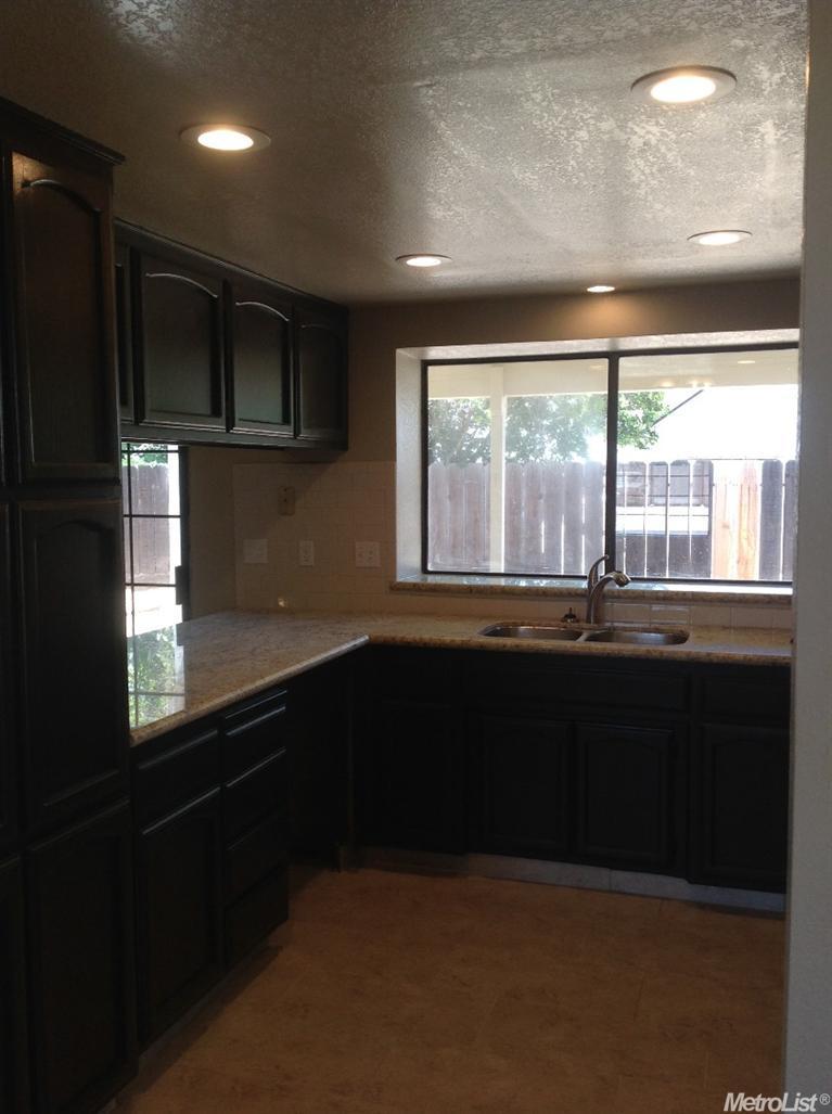 1109 Bordeaux Dr, Modesto, CA 95351 photo 8