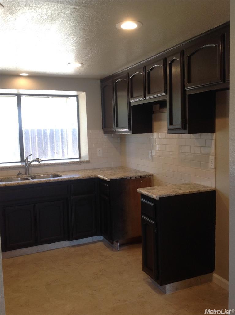 1109 Bordeaux Dr, Modesto, CA 95351 photo 9
