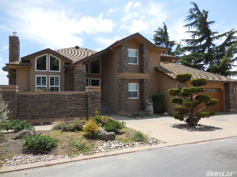 1002 W Harney Ln, Lodi, CA 95242 photo 1