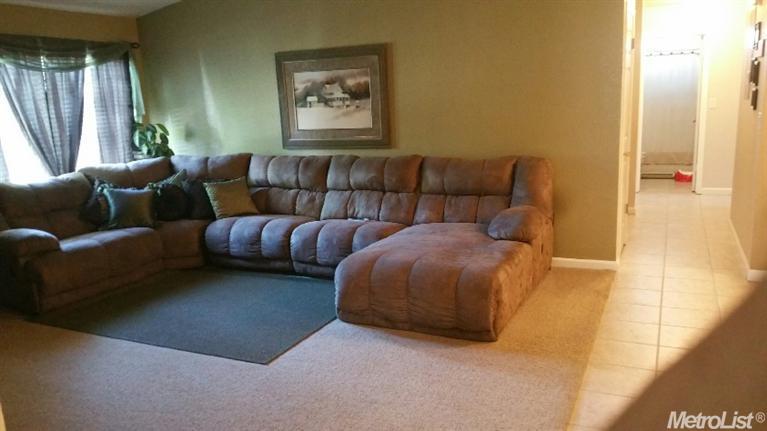 1820 White Birch Dr, Hughson, CA 95326 photo 3