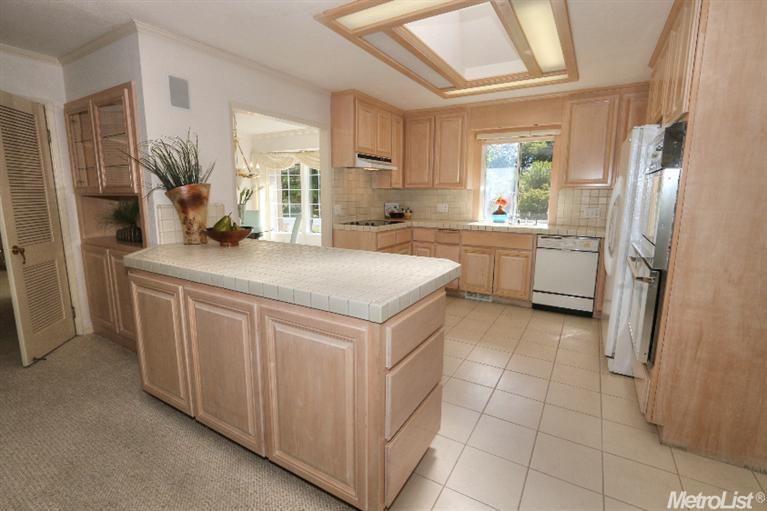 2008 Claremont Rd, Carmichael, CA 95608 photo 6