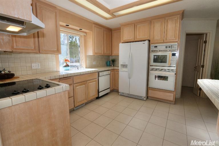 2008 Claremont Rd, Carmichael, CA 95608 photo 7