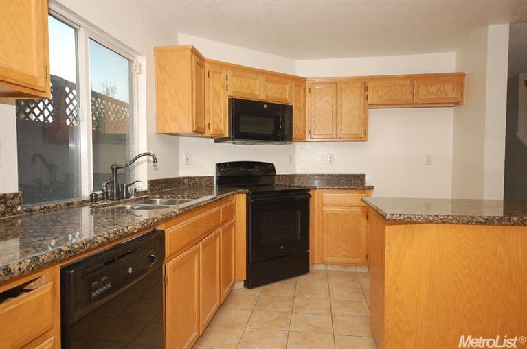 2481 Whitewater Way, Modesto, CA 95351 photo 5
