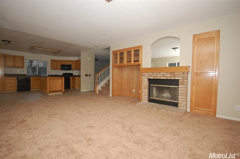 2481 Whitewater Way, Modesto, CA 95351 photo 8