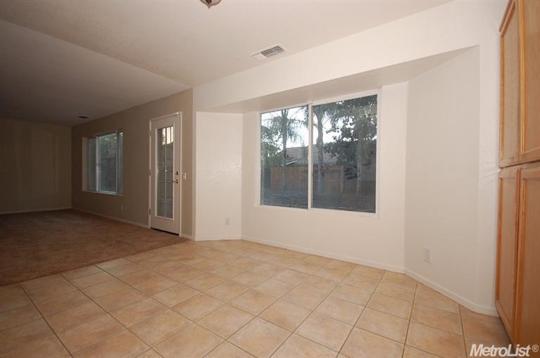 2481 Whitewater Way, Modesto, CA 95351 photo 6