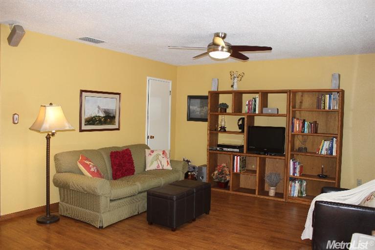 1300 Spruce Ln, Davis, CA 95616 photo 4